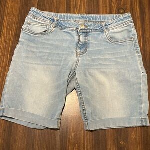 Youth 14 light wash Jean shorts